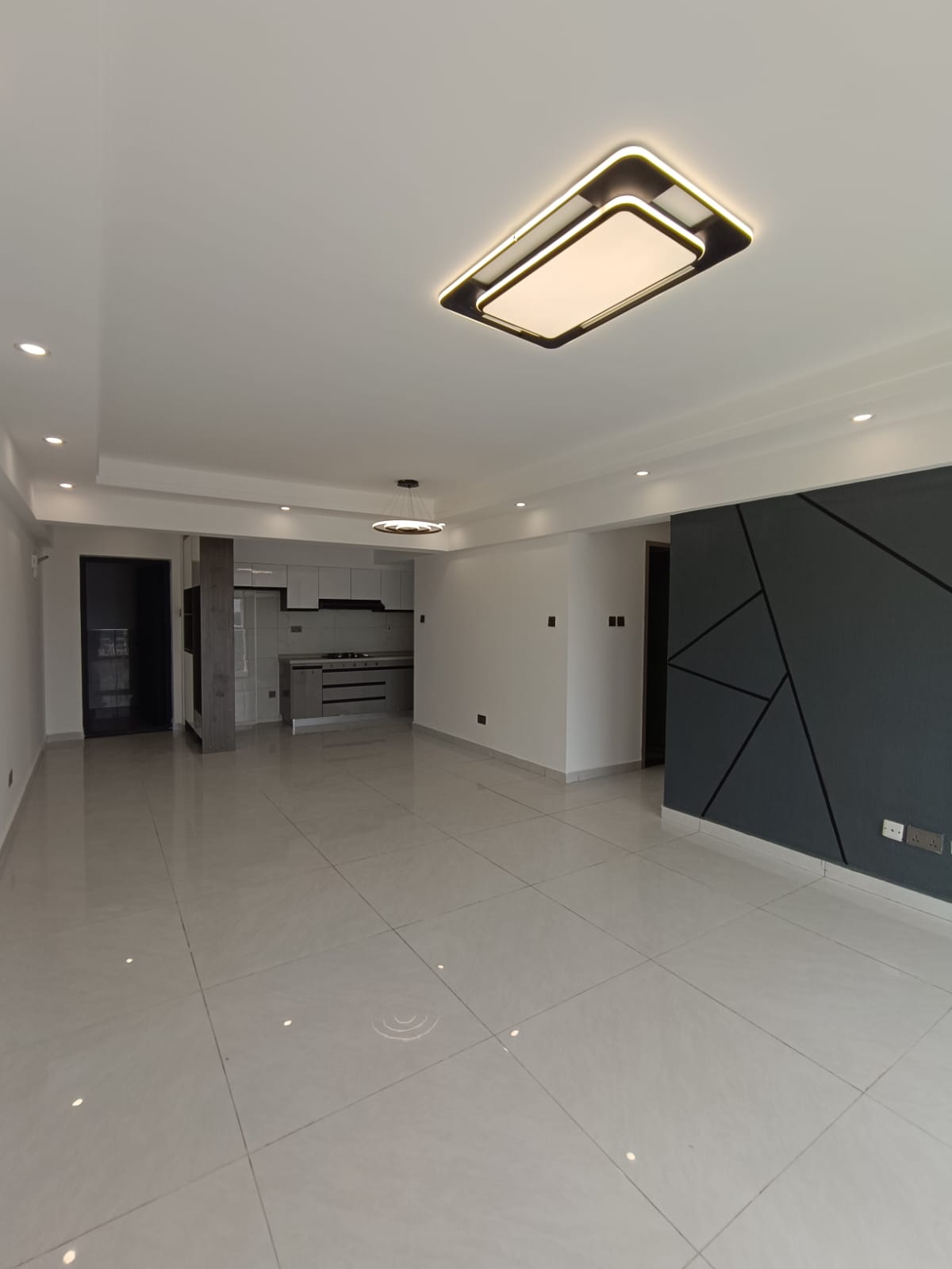 2 Bedroom Apartment ,Master En-suite For  Rent