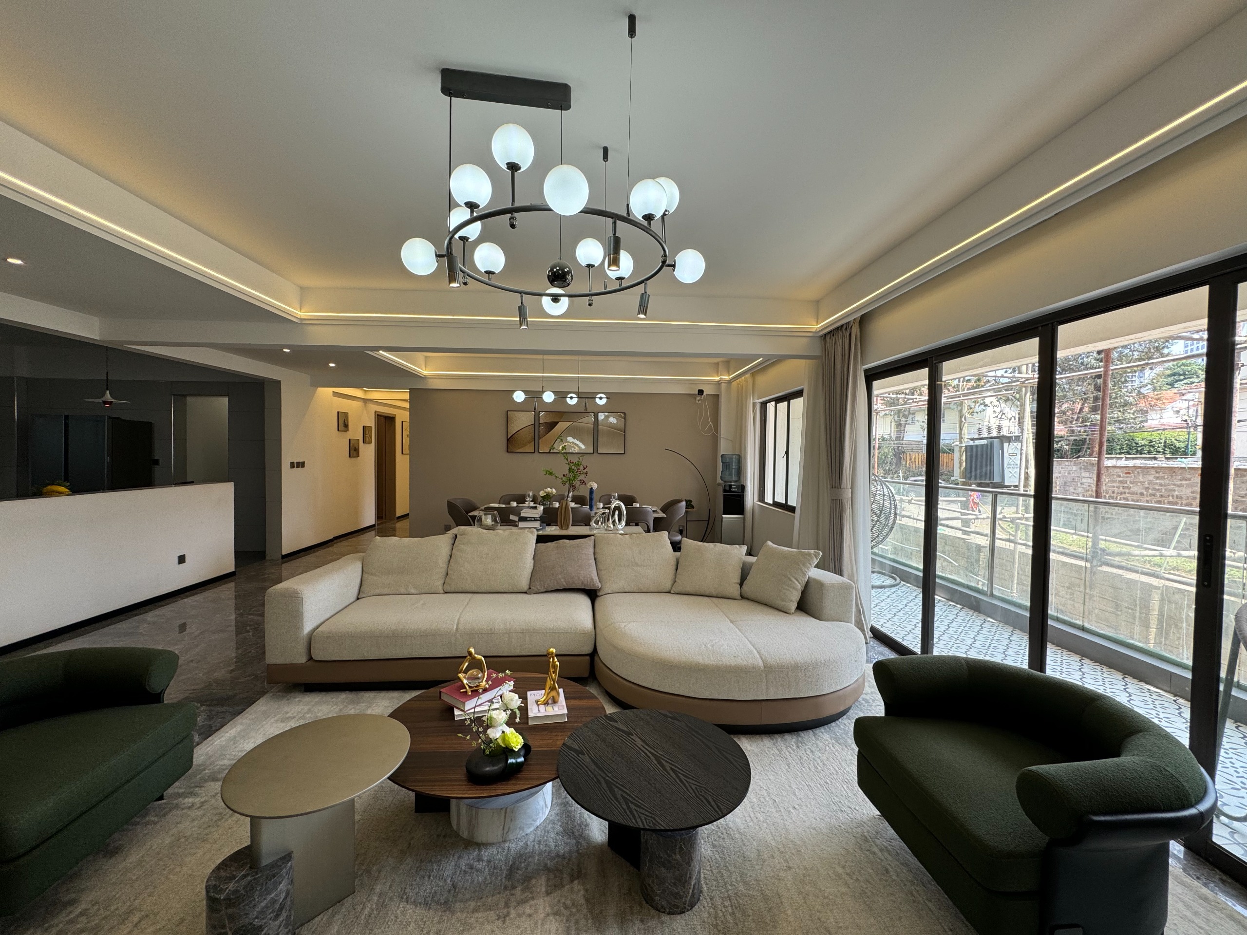 4 Bedroom Apartment, All En-suite Plus Dsq For Sale