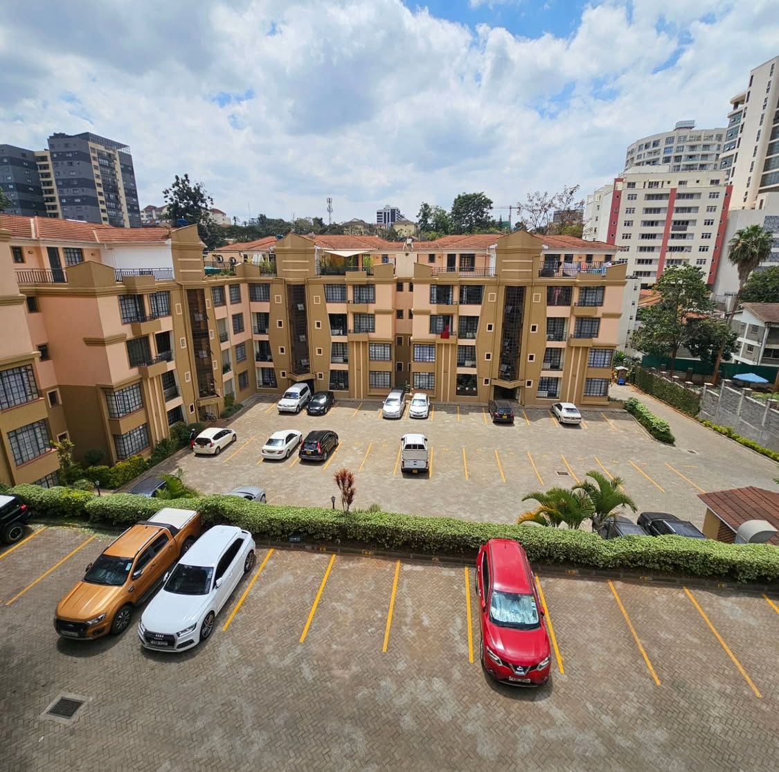 3 Bedroom, All En-suite plus Dsq Duplex Apartment for Sale